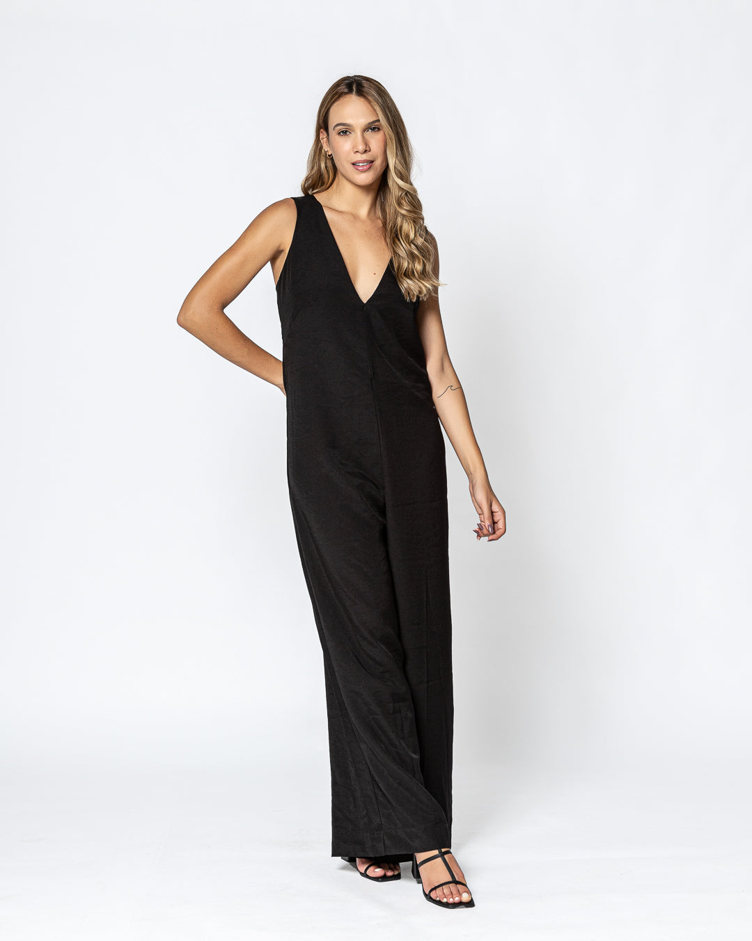 Macacão Longo Fluid com Bolso