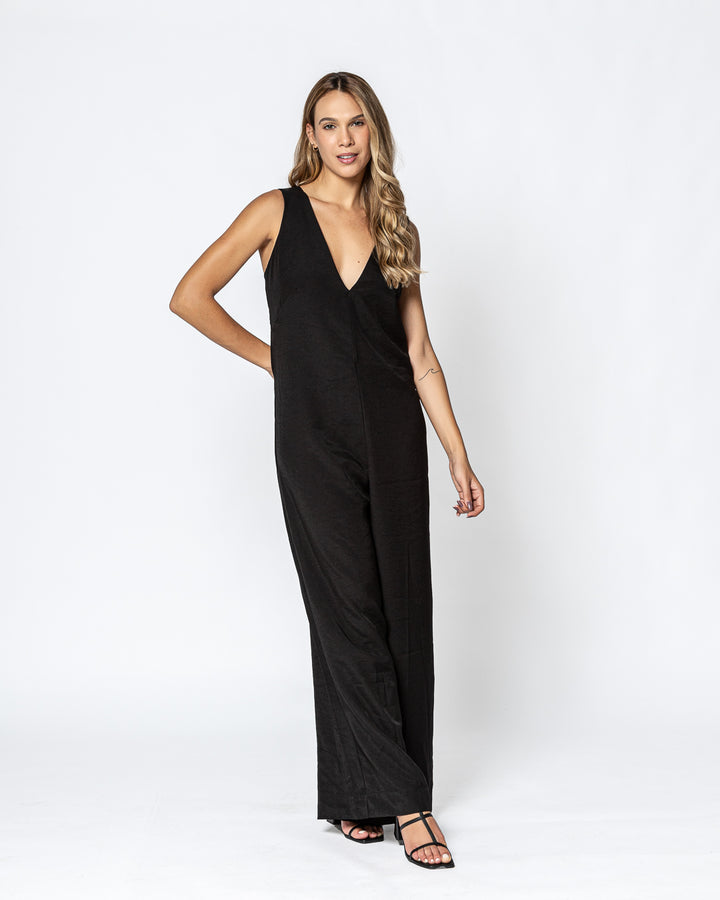 Macacão Longo Fluid com Bolso